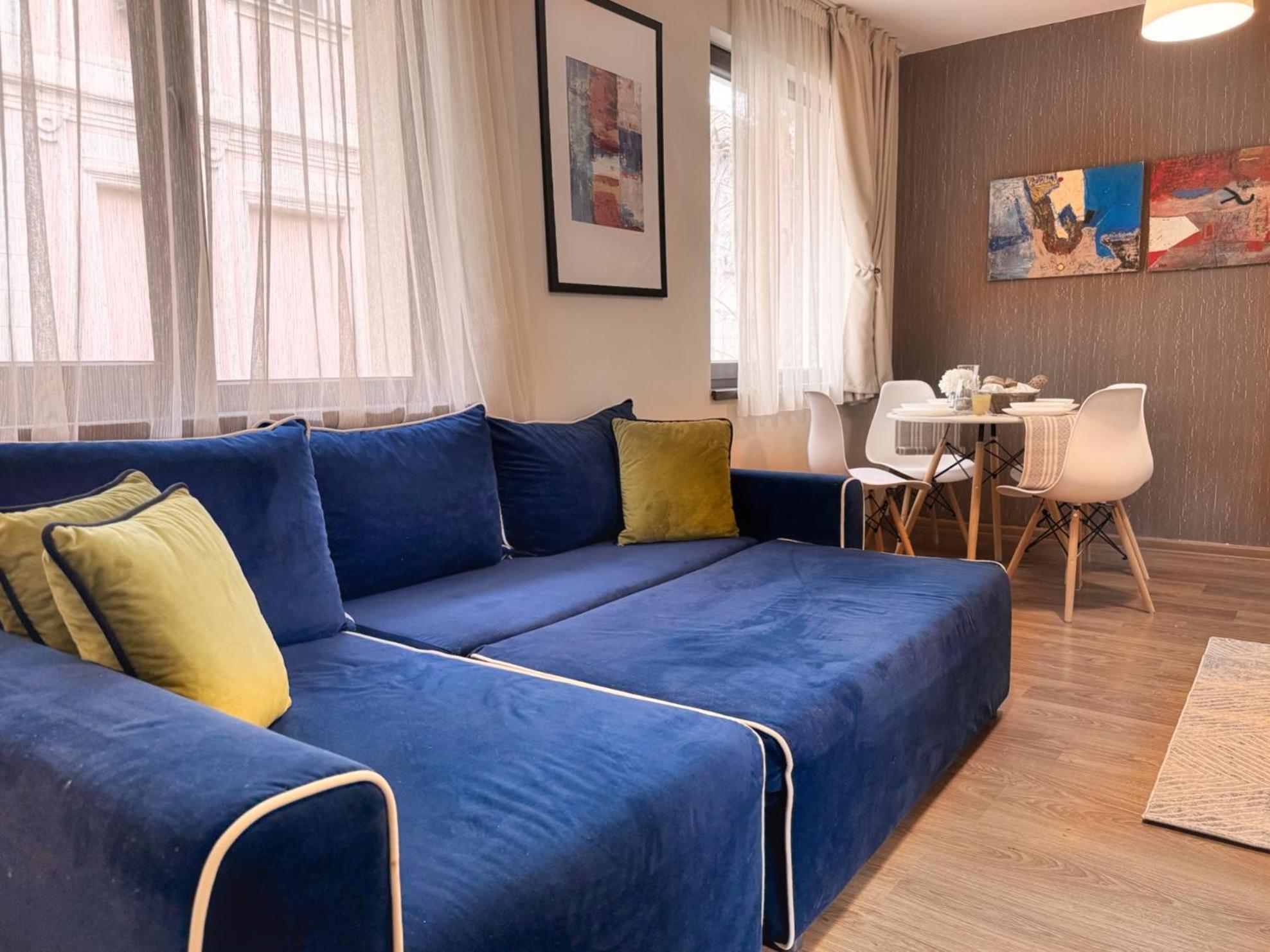 Top Centre Plovdiv Apt. With Parking For 4 Guests Luaran gambar