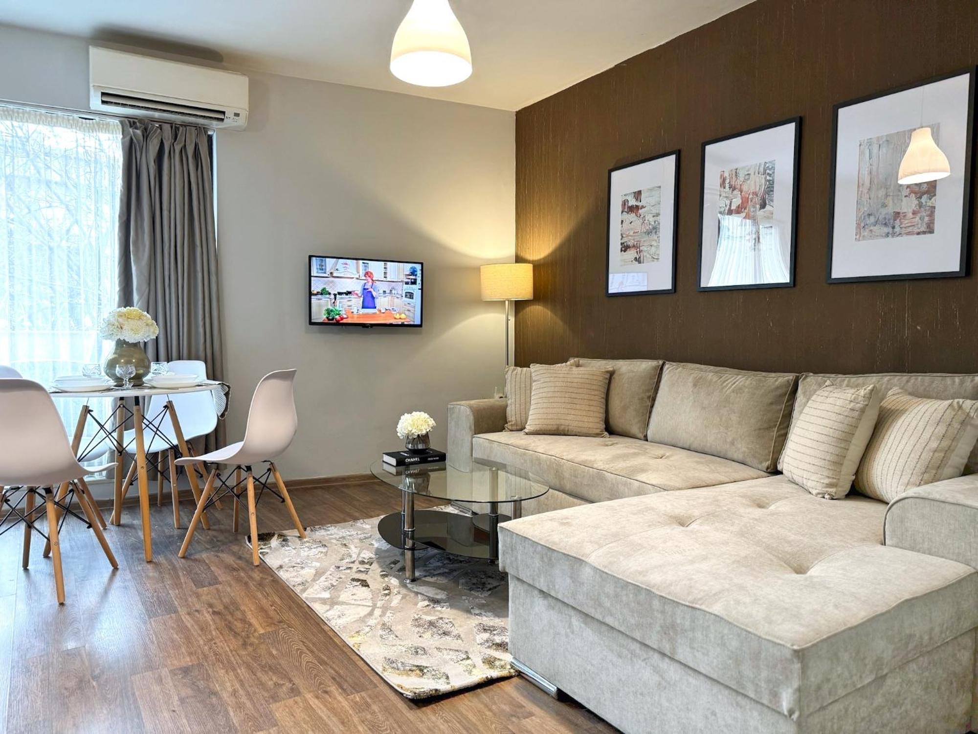 Top Centre Plovdiv Apt. With Parking For 4 Guests Luaran gambar